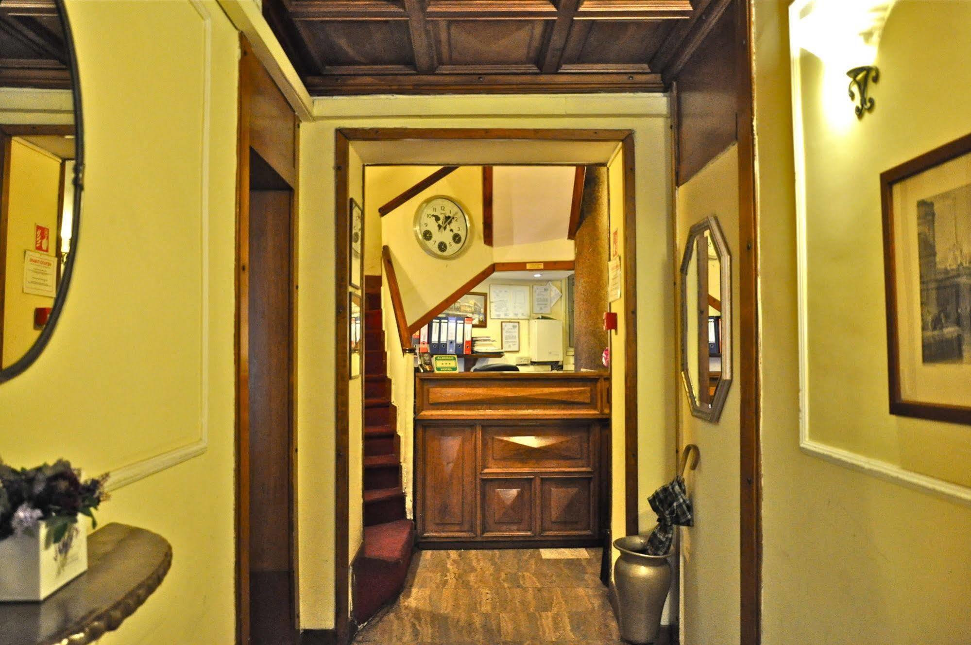 Hotel Vecchia Milano Exterior photo