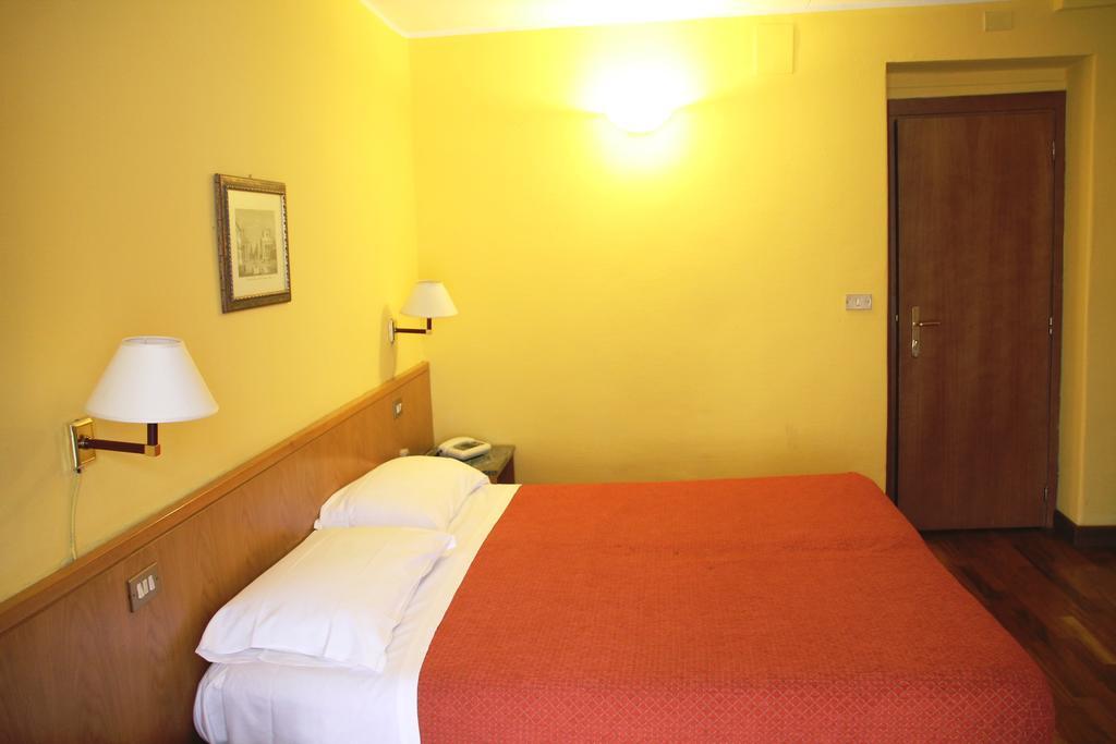 Hotel Vecchia Milano Exterior photo