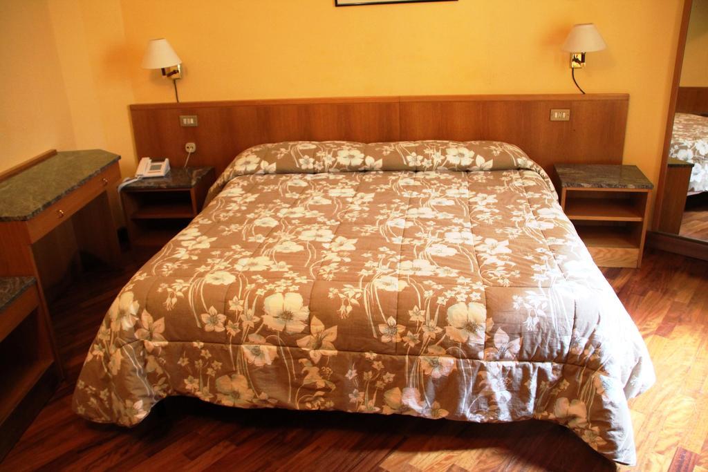 Hotel Vecchia Milano Exterior photo